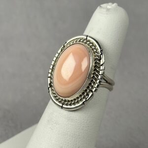 Pink Conch Ring – Navajo Made – Dave Skeets – Sz 6