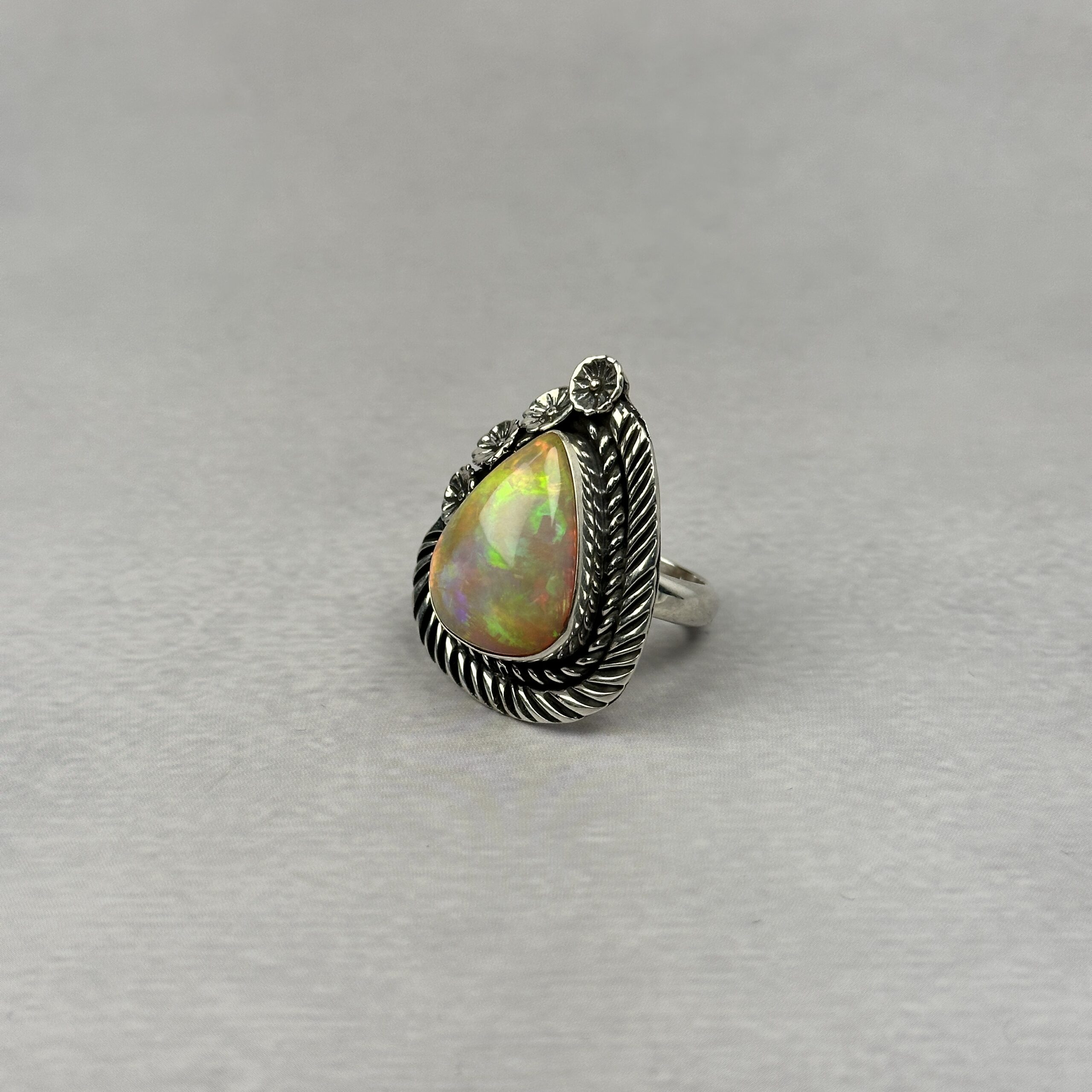 Bright Reddish Green 10ctw Ethiopian Opal Ring - Navajo Made-Homer Begay - sz 8 1/2 - Image 4